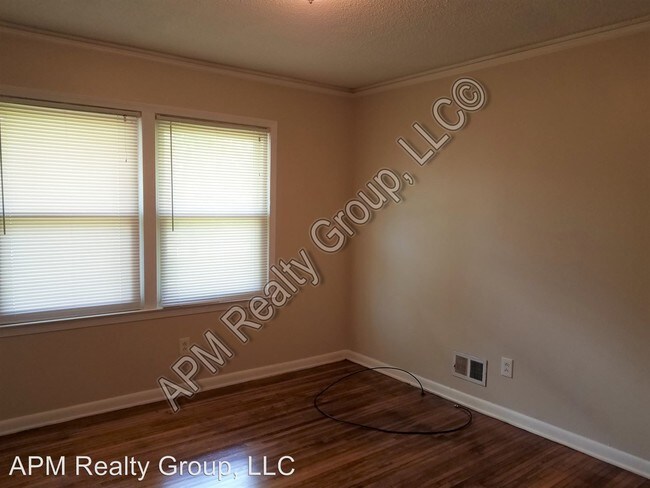 Foto del edificio - 3 br, 2 bath House - 8117 Spring Flower Rd