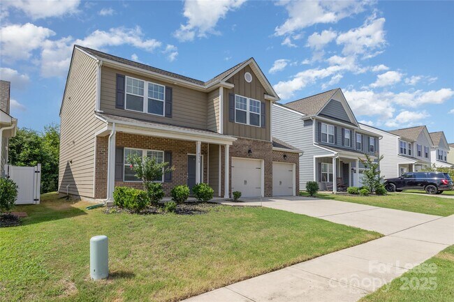 Building Photo - 4938 Staffordshire Ln