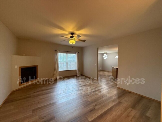 Foto del edificio - 2009 Cedarwood Ct