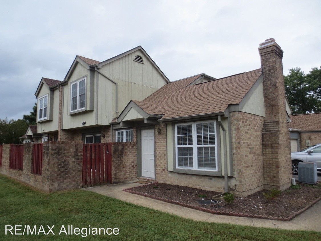 Primary Photo - 3 br, 2.5 bath House - 847 GADWALL COURT