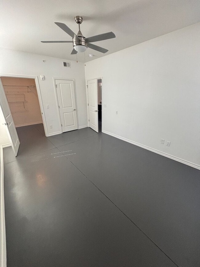 Interior Photo - Renaissance Pointe
