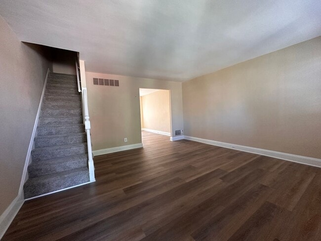 Building Photo - 3 Bedroom  - Brooklyn Park