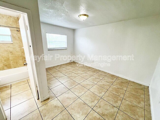 Foto del edificio - 216 N 61st Ave