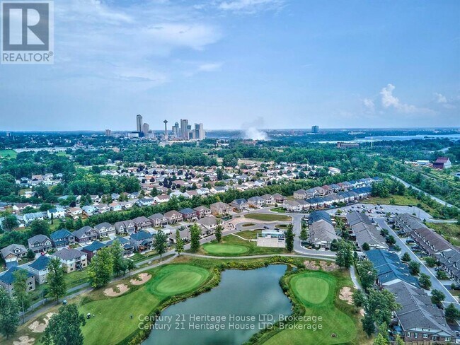 Photo du bâtiment - 7711 Green Vista Gate