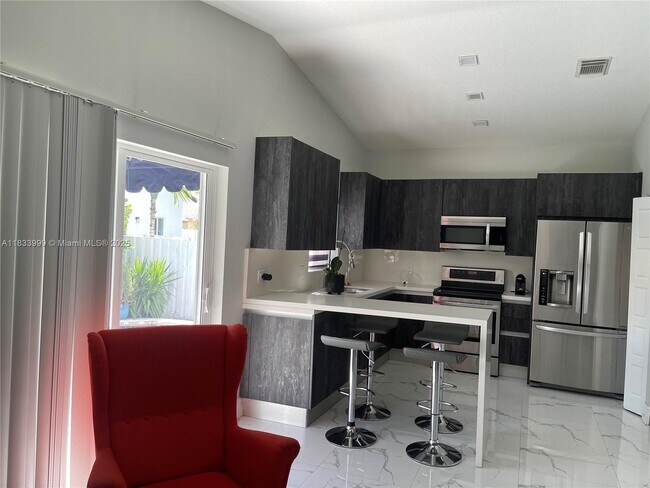 Foto del edificio - 14942 SW 36th Terrace