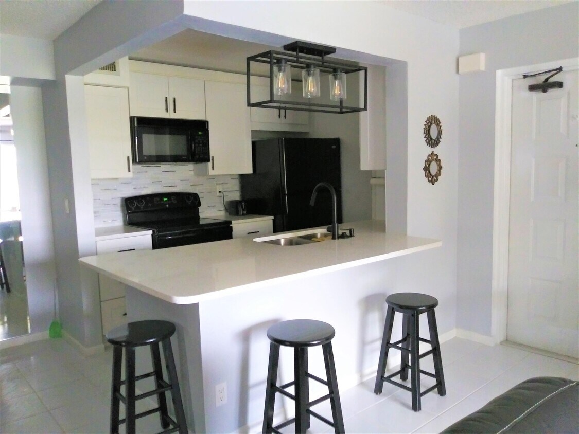 2518 SE Anchorage Cove Unit H2, Port Saint Lucie, FL 34952 Condo for