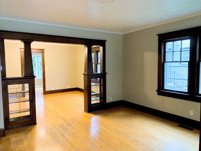 Foto del edificio - 1232 Porlier St