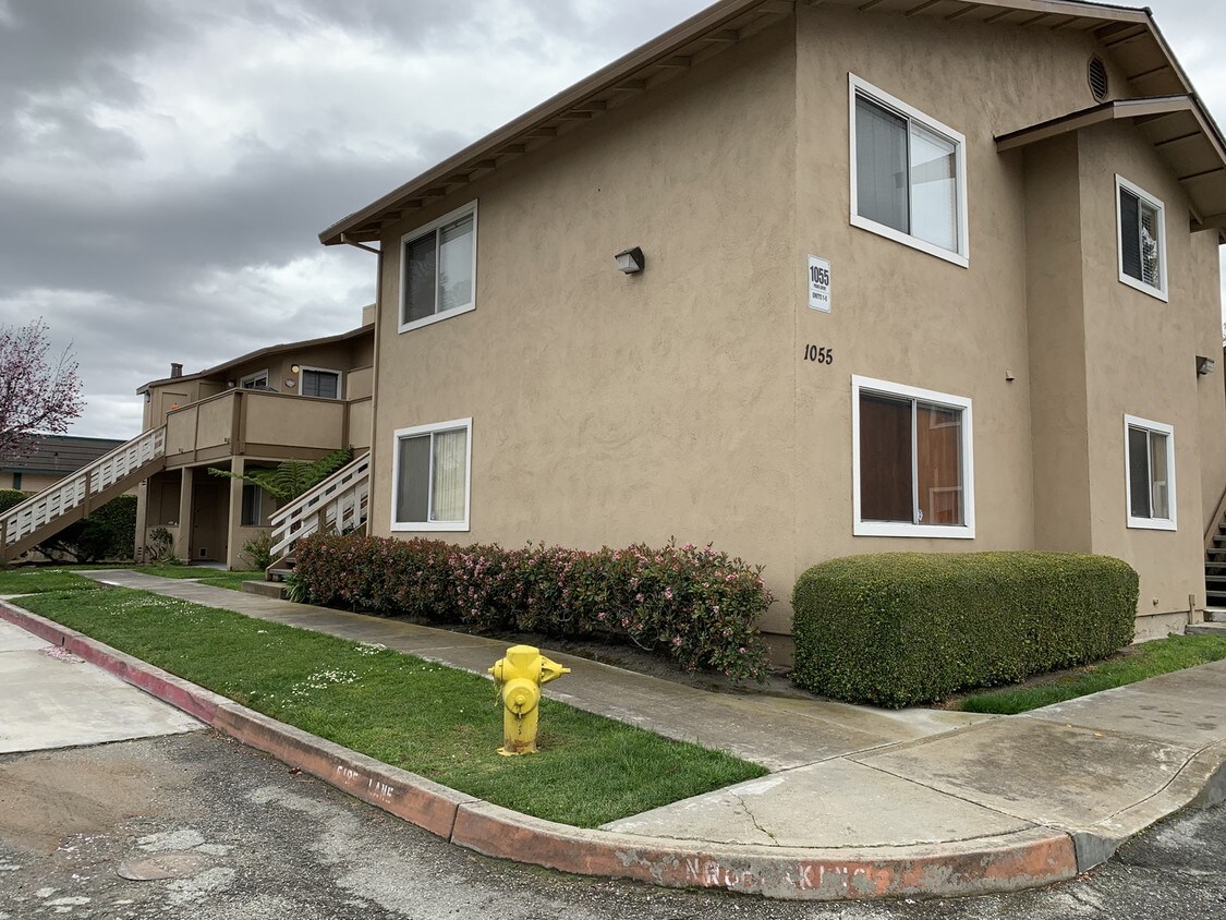 Primary Photo - 1055 Padre Drive, Unit 4