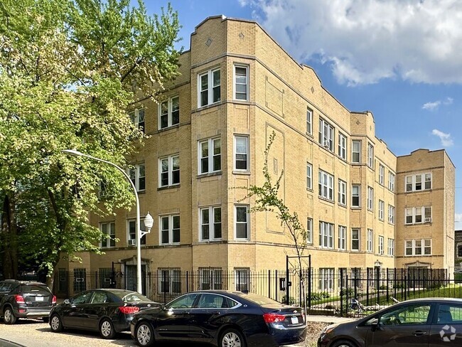 Building Photo - 1933 W Crystal St