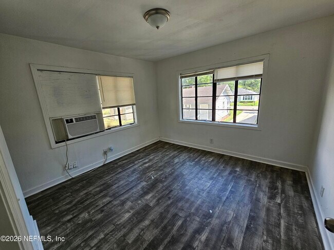 Foto del edificio - 3129 Lowell Ave
