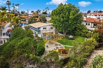 Building Photo - 303 Cazador Ln