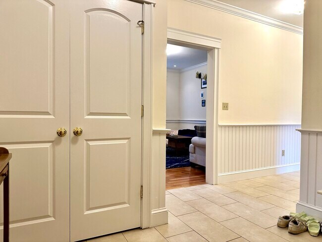 Foto del edificio - 27 Glenville Ave