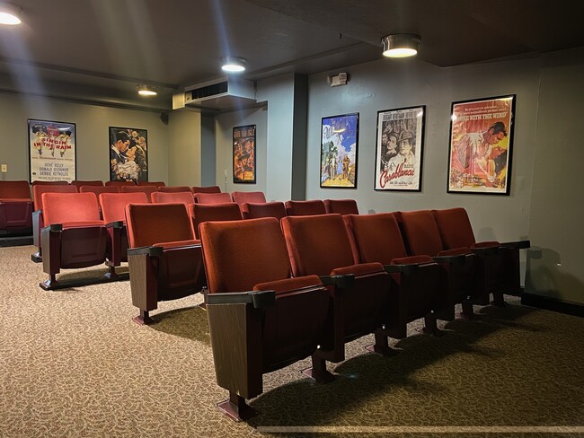 Sala de cine - TownView Senior Living