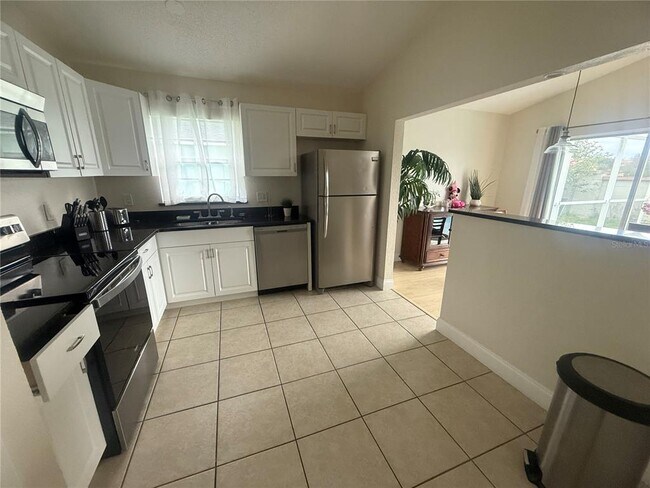 Building Photo - 5240 Lonesome Dove Dr