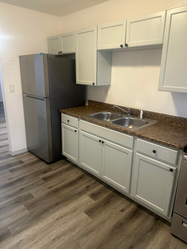 Foto del edificio - 555 W 6th St