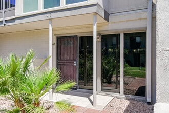 Building Photo - 4142 E Calle Redonda