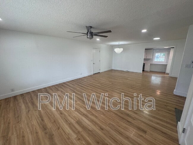 Foto del edificio - 1014 S Rosalie Ave