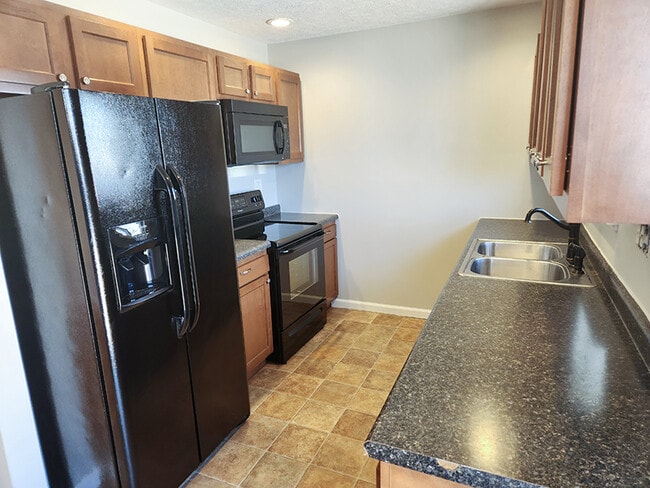 Kitchen - 307 N Washington St