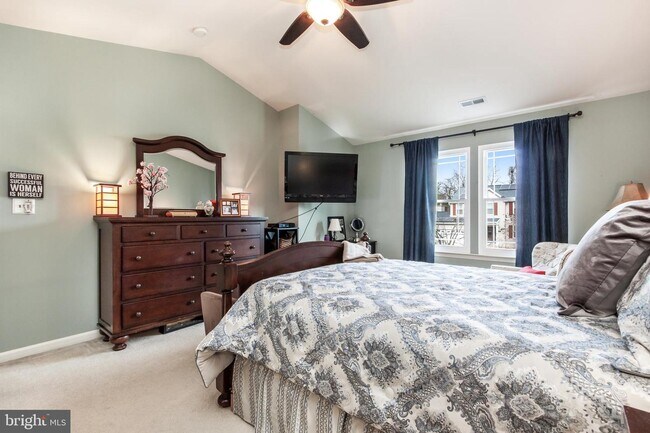 Building Photo - 609 Cinnamon Tree Ct