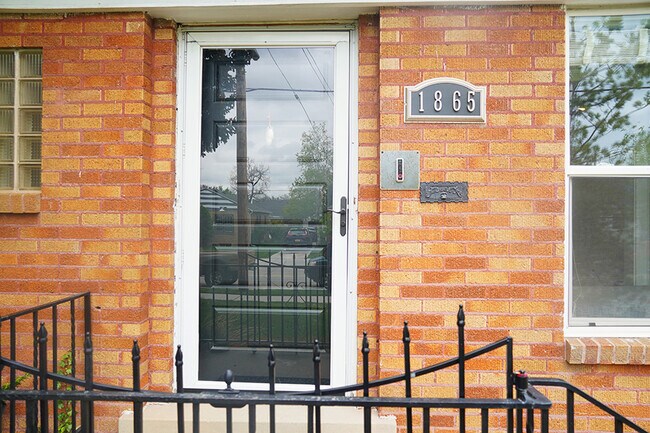 Building Photo - 1865 E 1300 S