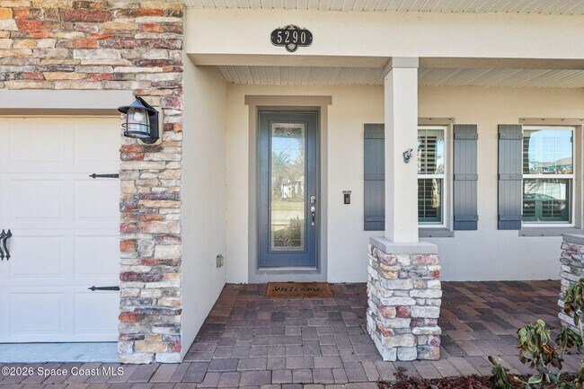 Building Photo - 5290 Hebron Dr
