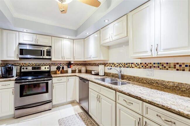 Foto del edificio - 405 N Ocean Blvd