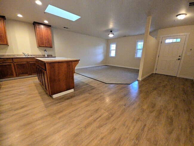 Foto del edificio - 2469 Shay Ct