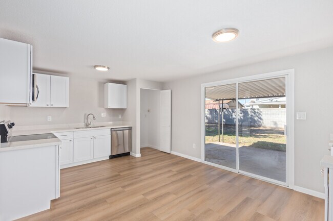 Photo - 3656 E Willow Ave House