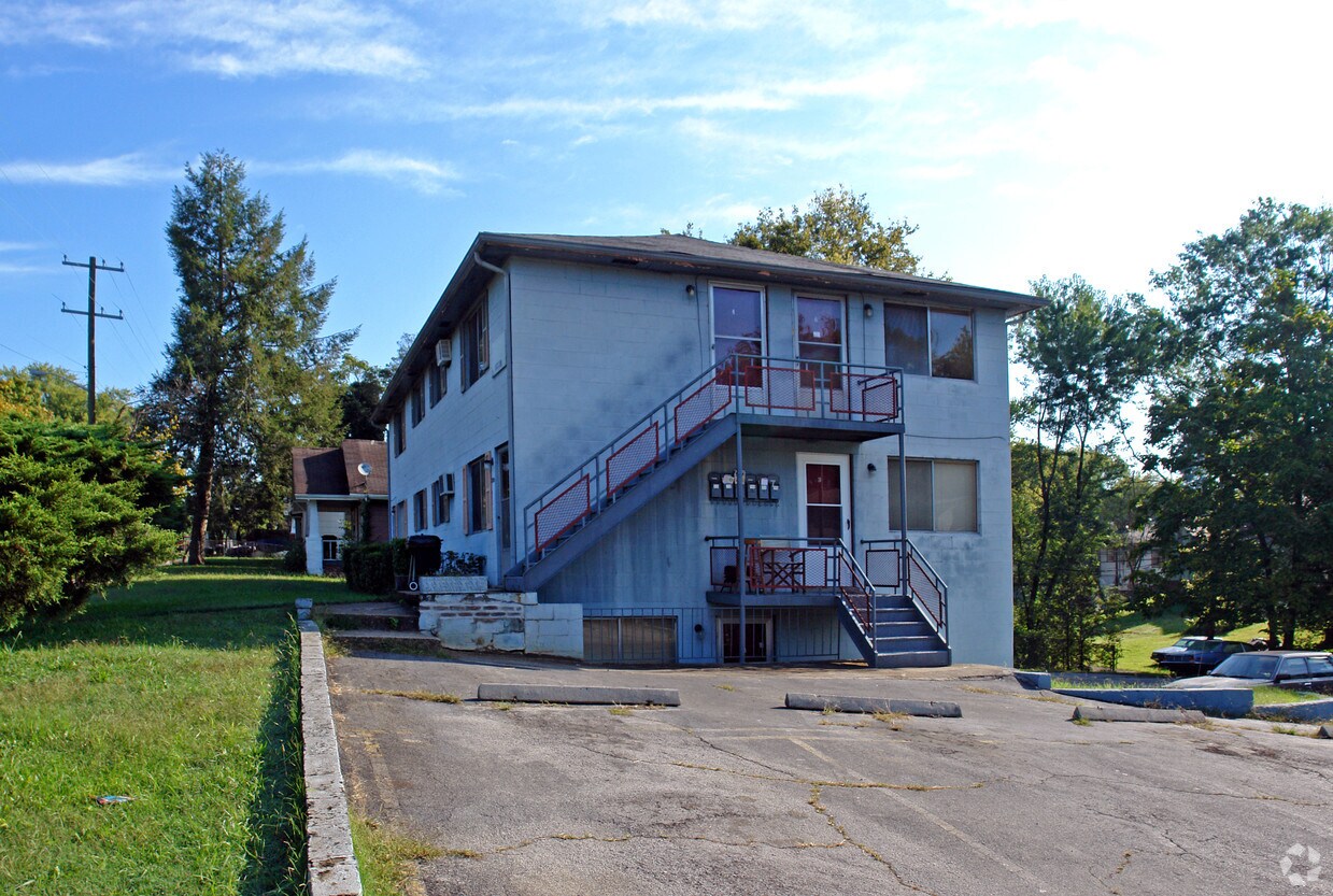 Foto del edificio - 2114-2300 Washington Ave