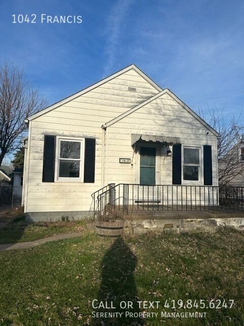 Primary Photo - Cute 2 Bedroom House w/ Garage For Rent