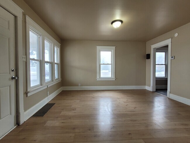 Building Photo - 1101 Lawe St