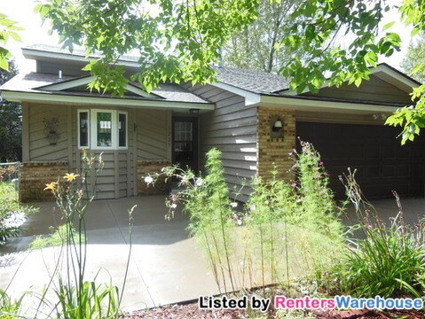 Primary Photo - 5225 Xenia Ave N