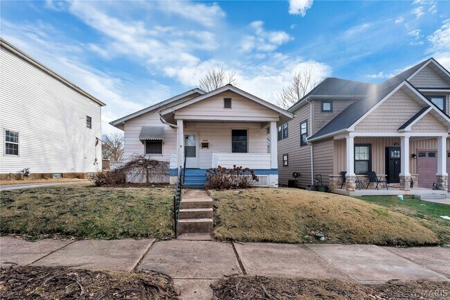 Foto del edificio - 7070 Winona Ave