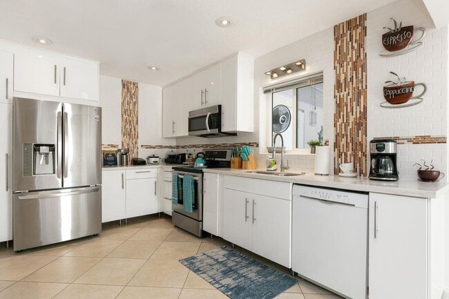 Photo - 1900 N Victoria Park Rd House