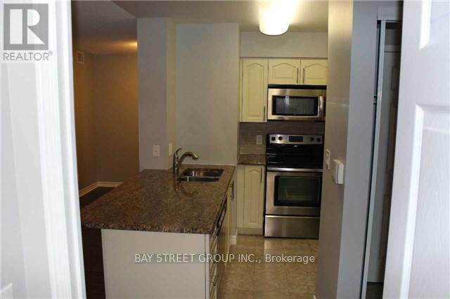 Photo du bâtiment - 35 Hollywood Ave