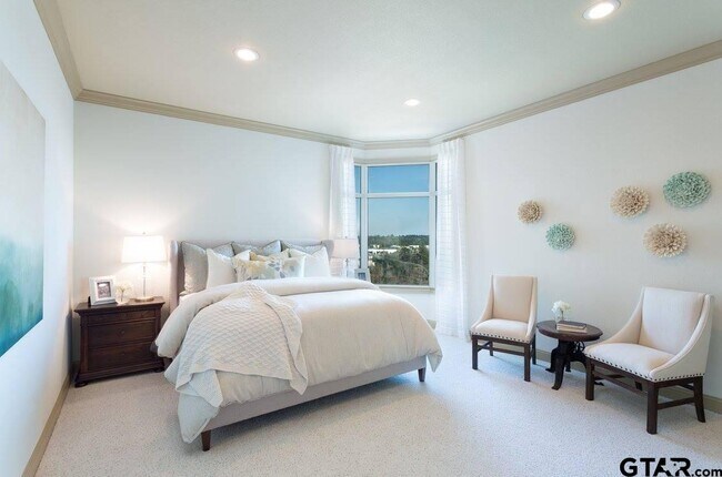 Building Photo - 2801 Wexford Dr