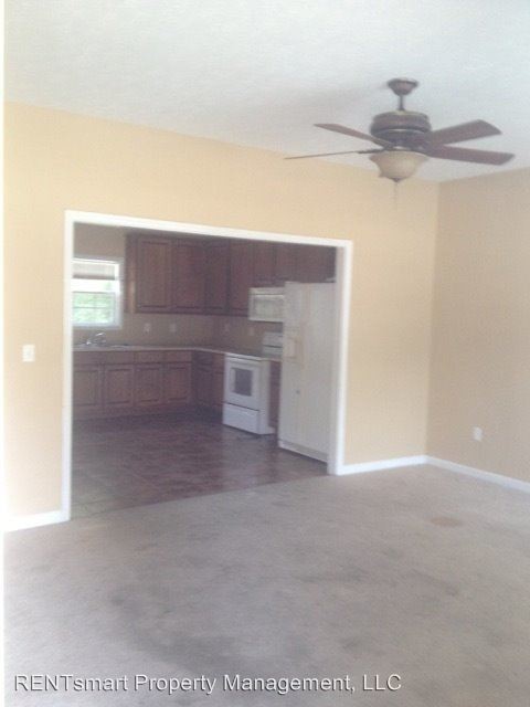 Foto del edificio - 2316 Summerville Rd