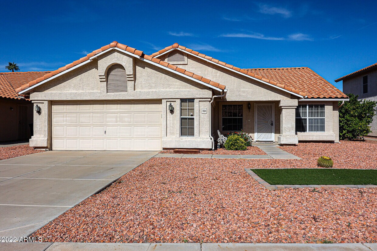 7664 W Redfield Rd, Peoria, AZ 85381 House for Rent in Peoria, AZ