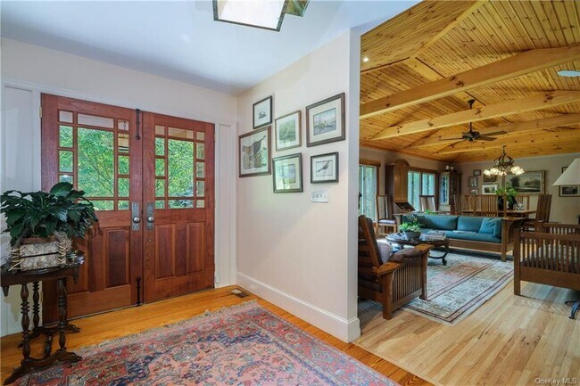 Building Photo - 36 Cedar Hill Rd