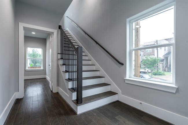 Foto del edificio - 1553 W 22nd St