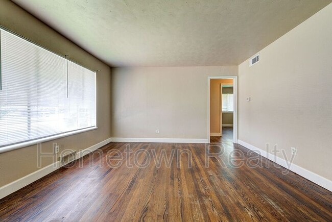 Foto del edificio - 729 E Bouse Dr