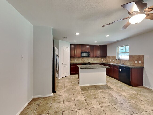 Building Photo - MOVE IN READY NOW IN KELLER ISD!