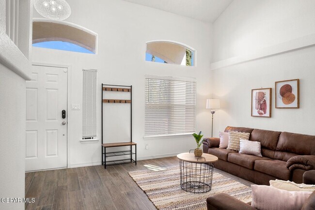 Foto del edificio - 7328 Corona Del Sol Dr