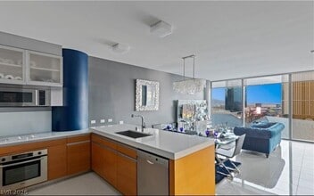 Building Photo - 3722 S Las Vegas Blvd