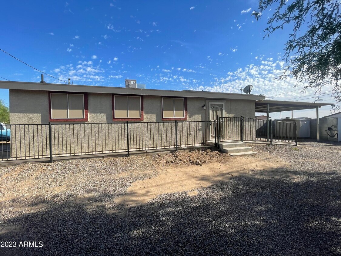 Primary Photo - 330 S Pinal Pkwy Ave