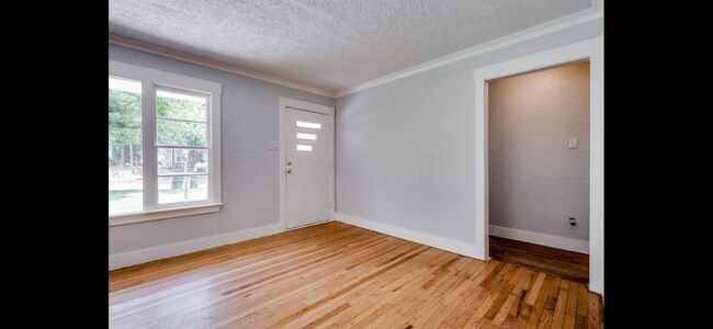 Foto del edificio - 702 W Brockett St