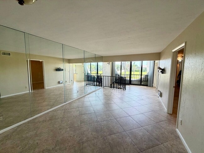 Building Photo - 1024 Anglers Cove