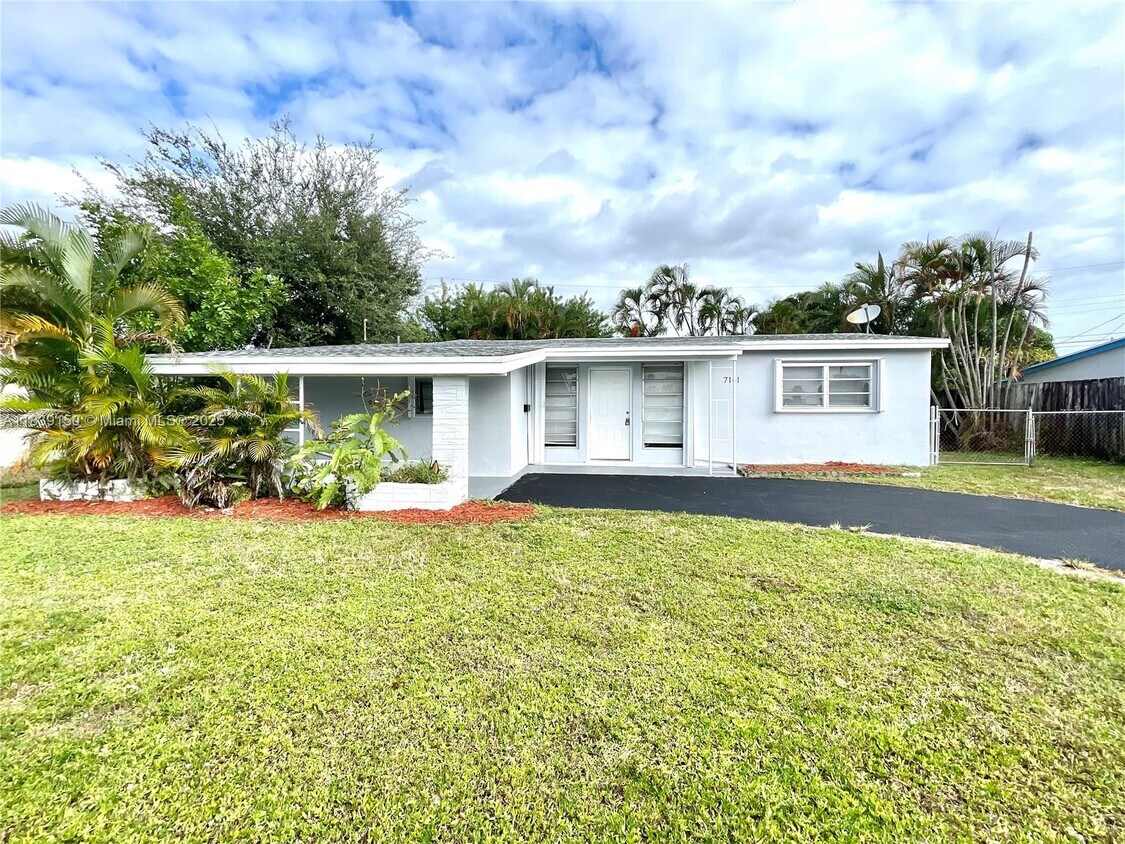 Foto principal - 7141 Wilson St