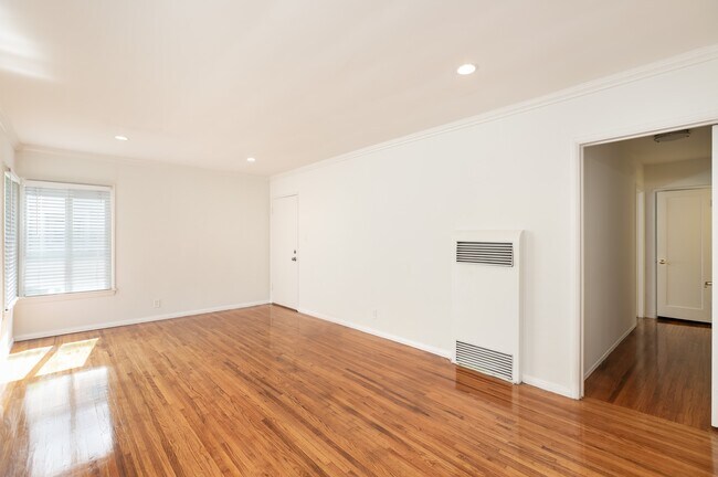 Building Photo - 11510 Cumpston St