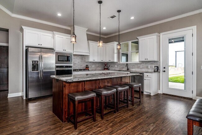 Foto del edificio - 501 E Cemetery Rd